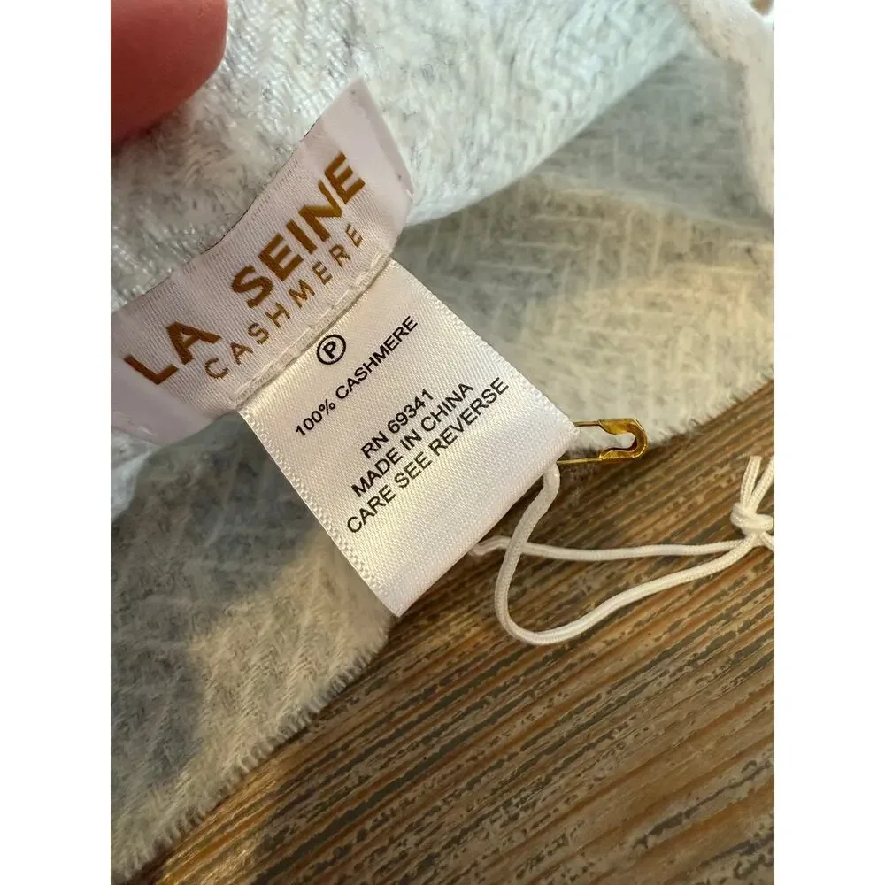 La Seine Fringed Cashmere Scarf Light Gray Herringbone Print